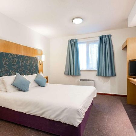Comfort Inn Manchester North Middleton Kültér fotó