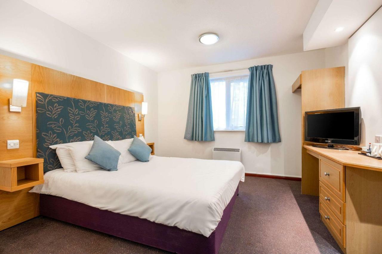 Comfort Inn Manchester North Middleton Kültér fotó