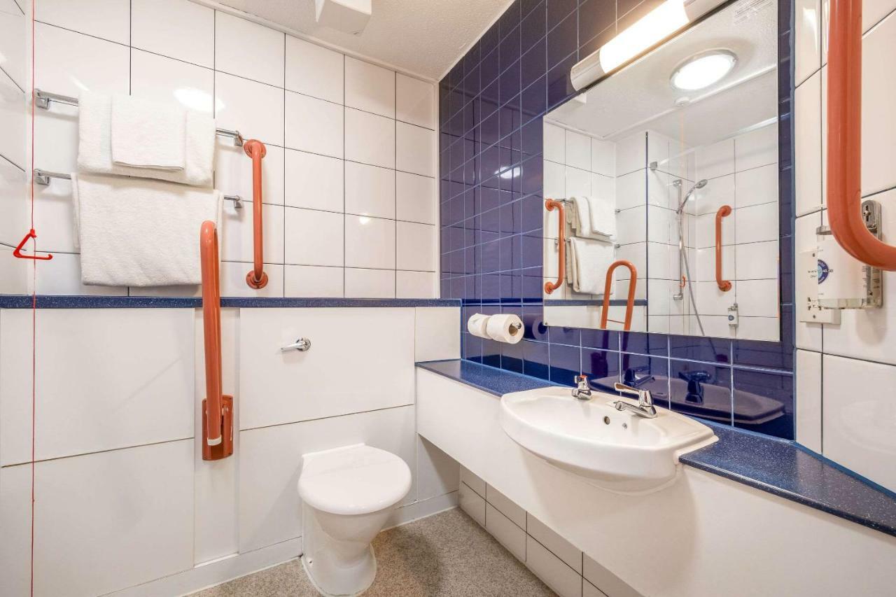 Comfort Inn Manchester North Middleton Kültér fotó