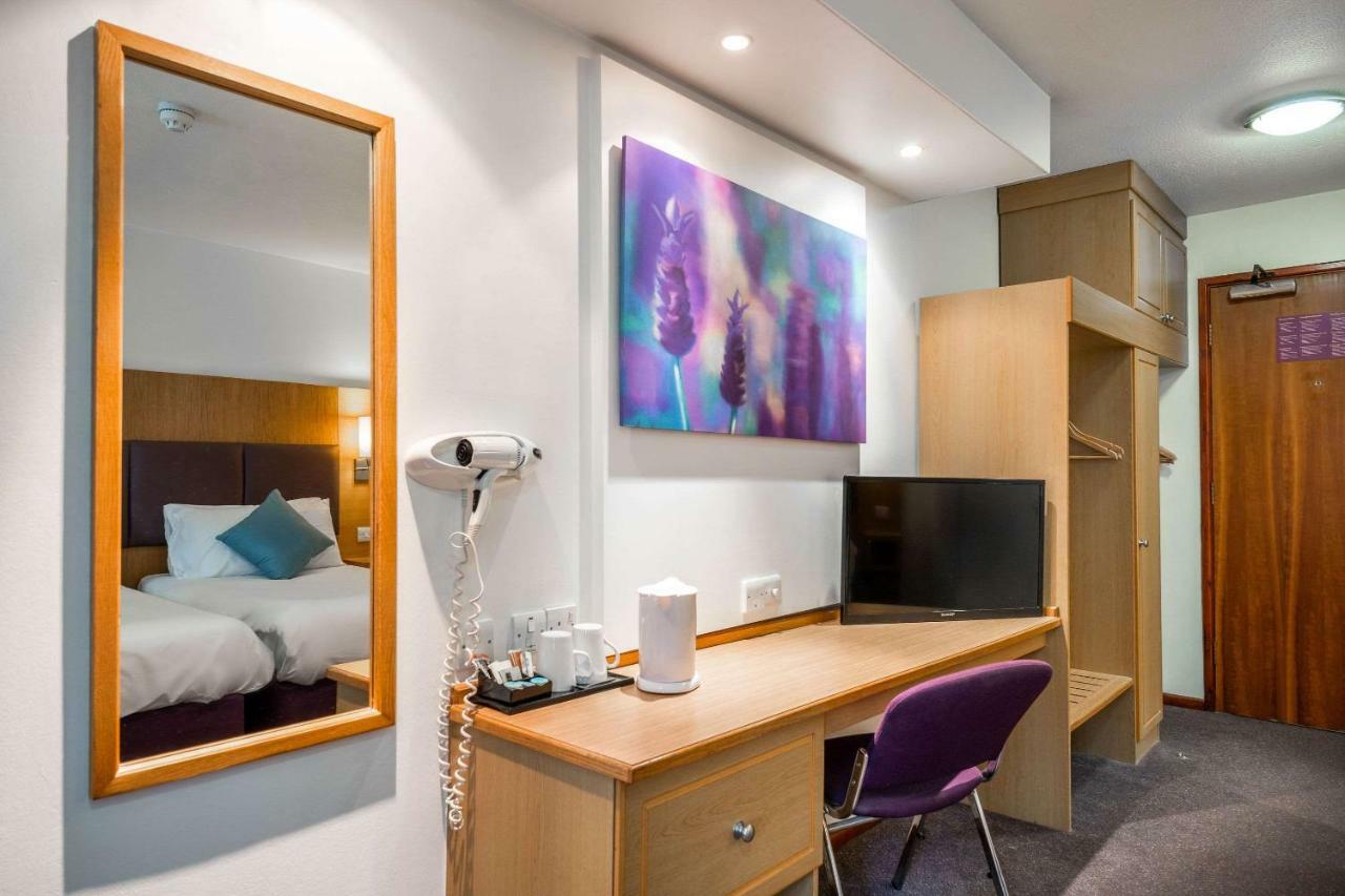 Comfort Inn Manchester North Middleton Kültér fotó